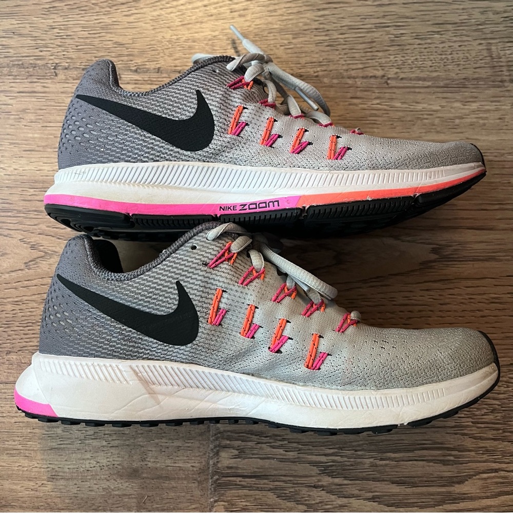 3 pairs of Women’s Nike Shoes - Picture 8 of 16
